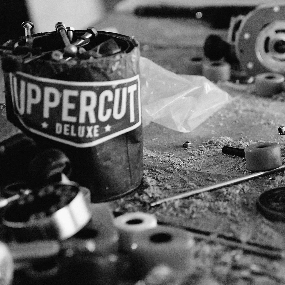 UPPERCUT DELUXE ポマード・スプレー・コーム・ステッカーセット Shop Our Complete Product Range | Uppercut Deluxe